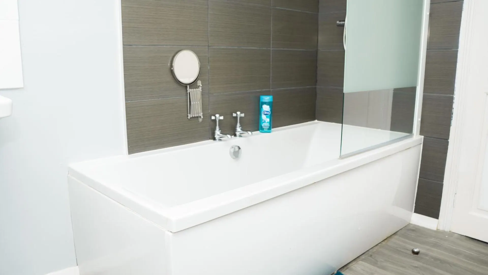 Stylish 3 Bed House With Free Parking Villa Leeds