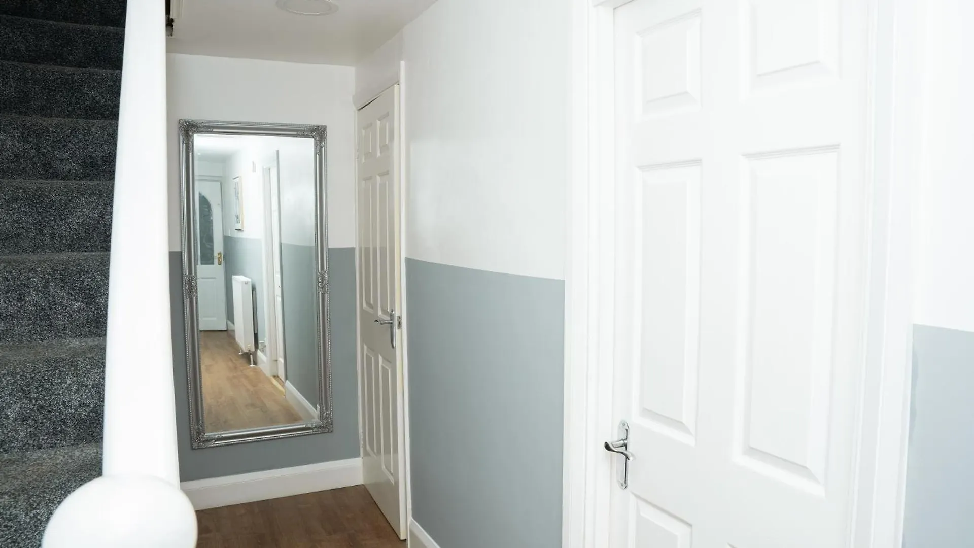 Holiday home Stylish 3 Bed House With Free Parking Villa Leeds